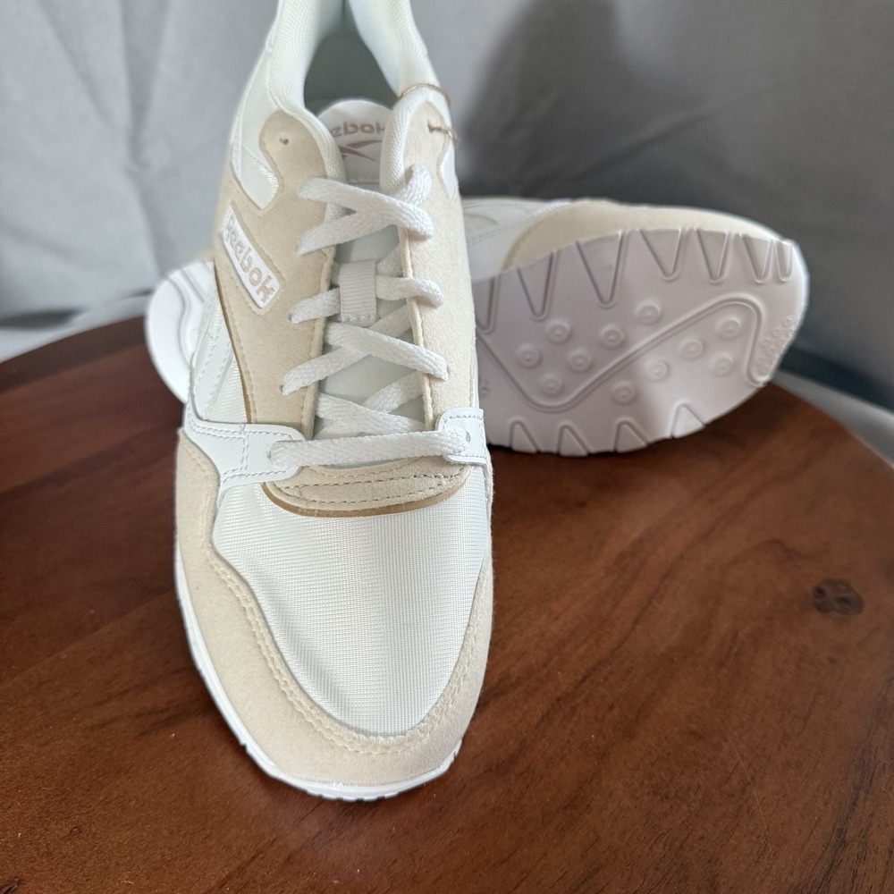 Reebok Women's "Ultra Flash" Running Shoe Sneaker Size 8 White/Off-White Classic